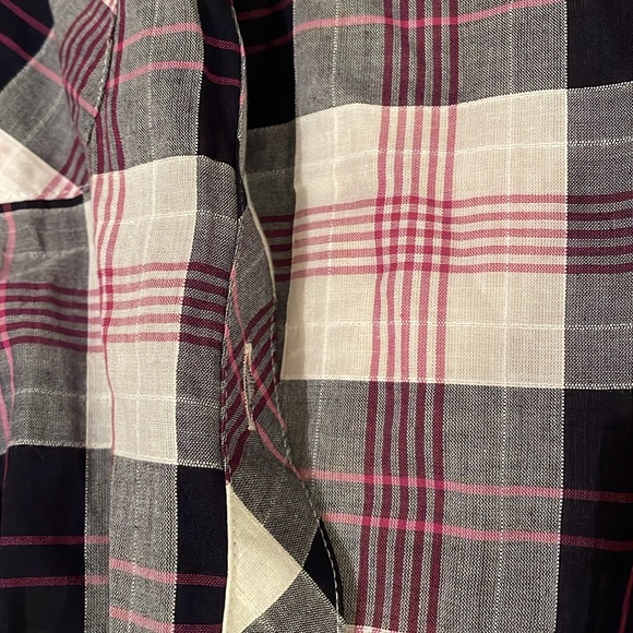 Eddie Bauer Classic Fit Thin Cotton Plaid Button Down Long Sleeve Shirt - Picture 2 of 6